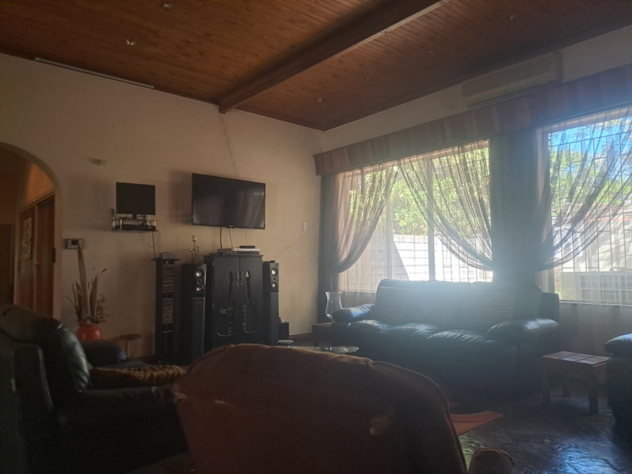 5 Bedroom Property for Sale in Boschfontein A H North West